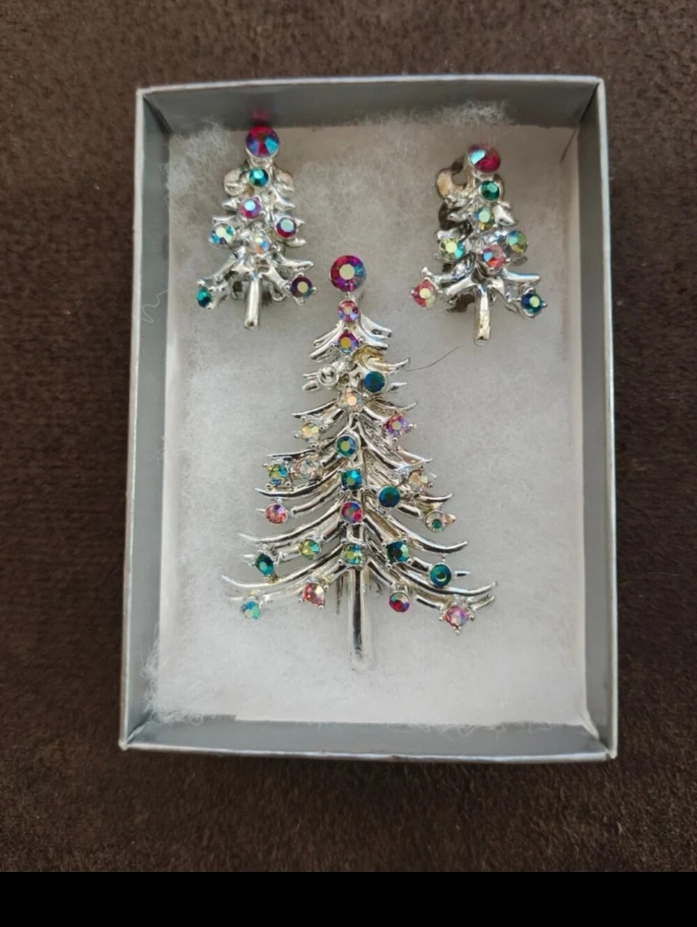 1960s Dodds Multi-Color Rhinestone Christmas Tree Brooch & Matching Earring Set